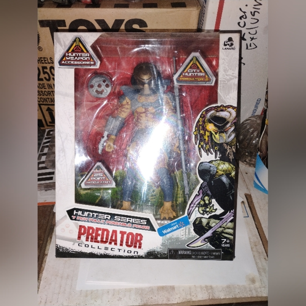 Lanard Walmart Exclusive Predator 7" City Hunter Predator Battle Action Figure